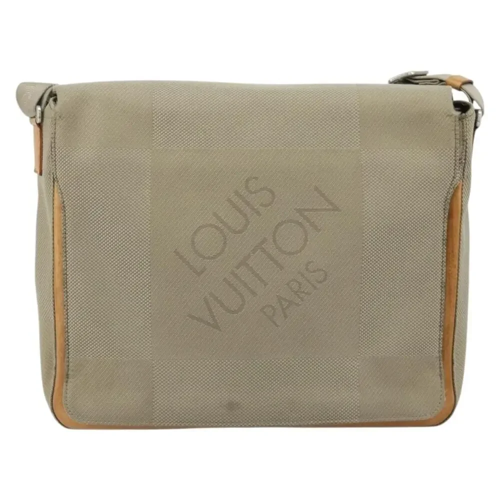 Louis Vuitton height 11